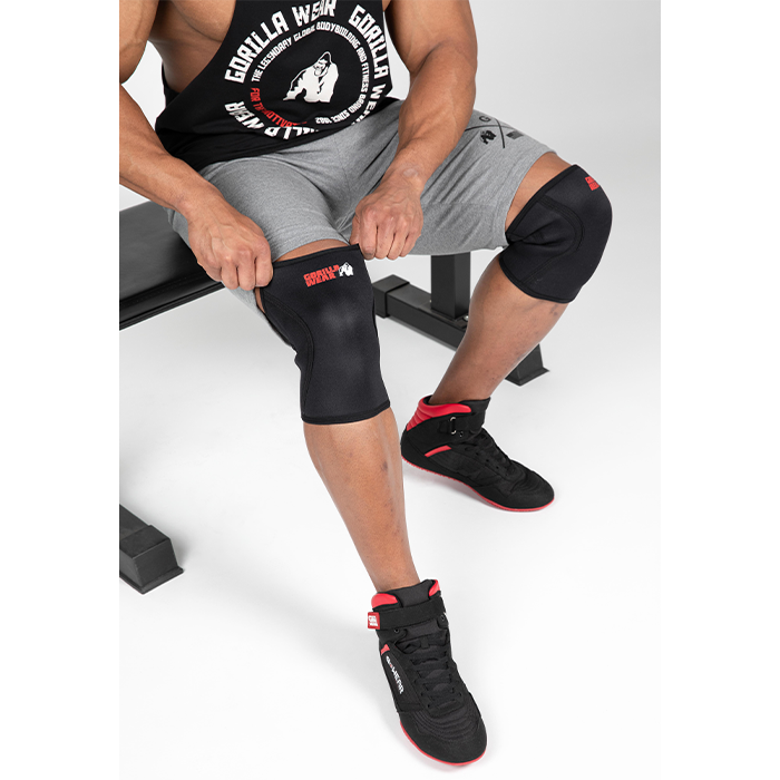 Gorilla Wear Gear 7 MM Knee Sleeves, Black