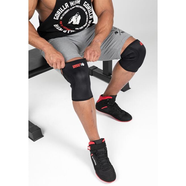 Gorilla Wear Gear 7 MM Knee Sleeves, Black Large